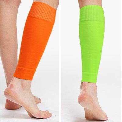 Chaussettes de sport à compression à motif solide pour une protection et des performances élastiques élevées des jambes