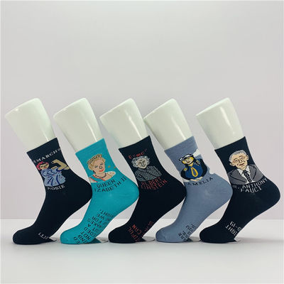 Des chaussettes de sport pour équipage de mode pour femmes en coton sur mesure des chaussettes de style régulier des chaussettes de jour pour les ventes B2B