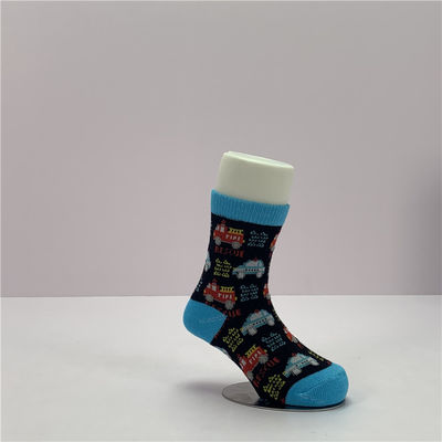 Souples et confortables 70% coton 28% polyester 2% spandex chaussettes en tricot pour bébés avec design mignon