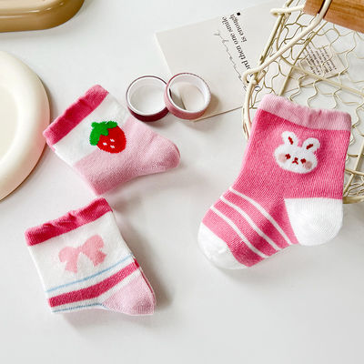 Des chaussettes pour enfants douces et chaudes Des chaussettes de printemps avec une impression mignonne en coton personnalisé