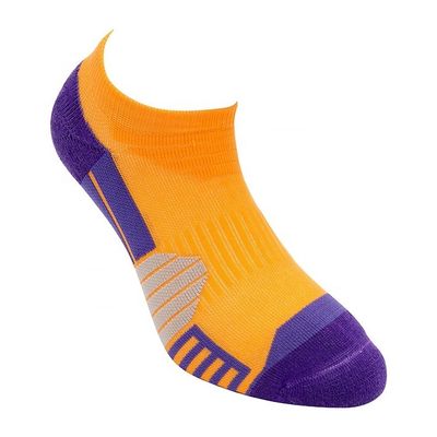 Des chaussettes de sport à cheville unisexe de style régulier avec un design antidérapant et une technologie de séchage rapide