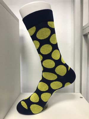 Des chaussettes de design de logo personnalisé pour hommes et femmes 7 jours de support Temps de livraison de l'ordre d'échantillon