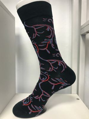 Des chaussettes de mode pour hommes en polyester de coton avec logo personnalisé et détection d'aiguille