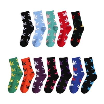 Des chaussettes simples à motifs de feuilles de coton Spandex chaussettes décontractées pour femmes et hommes 36-39 Taille femme