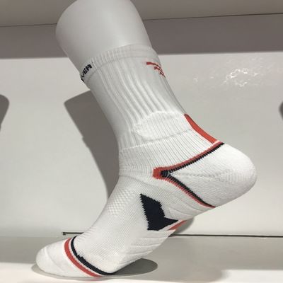 Détection d'aiguille chaussettes de sport de couleur personnalisée pour hommes avec 200 points de suture et style régulier
