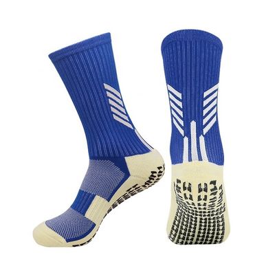 Des chaussettes conçues pour les garçons