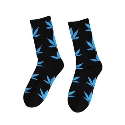 Support 7 jours Temps de livraison de l'ordre de l'échantillon Chaussettes d'hiver pour femmes à tricot antidérapant