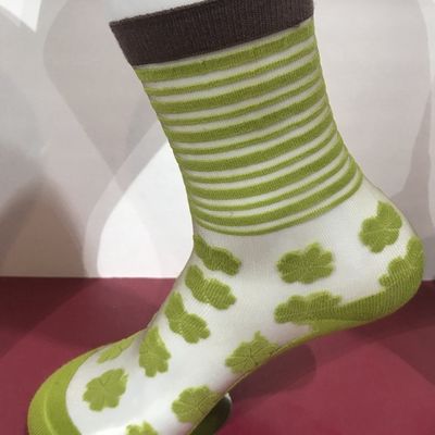 Des chaussettes de verre tricotées confortables en nylon de coton pour femmes Logo personnalisé OEM 35-40 Taille femme