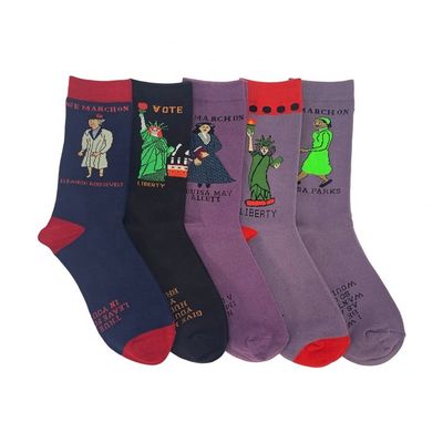 Des chaussettes d'hiver féminines de style régulier Des chaussettes d'impression standard en tricot chaud et respirant