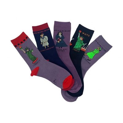 Des chaussettes d'hiver féminines de style régulier Des chaussettes d'impression standard en tricot chaud et respirant