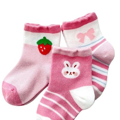 Épaisseur standard chaussettes respirantes pour enfants avec imprimé de fraise rose Saison hivernale