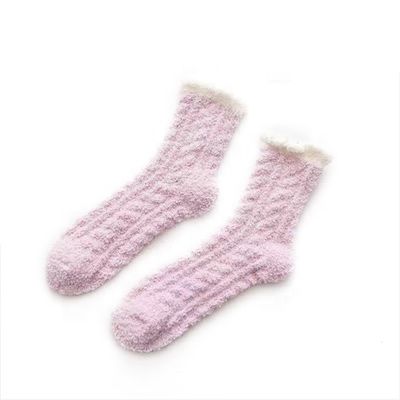 Chaussettes chaudes et confortables pour femmes antidérapantes en intérieur hivernal