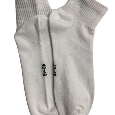 Des chaussettes plates pour hommes et femmes avec logo personnalisé