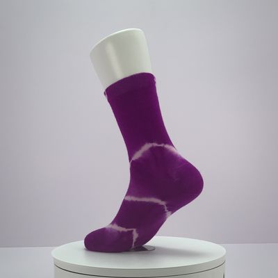 Impression modèle chaussettes de beauté tricotées en cachemire sans détection d'aiguille chaussettes d'hiver Jacquard pour femmes