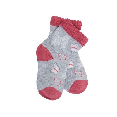 Restez à l'aise et en sécurité avec nos chaussettes pour enfants sans détection d'aiguille