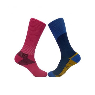 Des chaussettes thermiques à logo personnalisées respirantes et durables pour une protection antidérapante