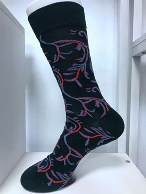 Longues chaussettes pour hommes en spandex à 5% et avec un design coloré