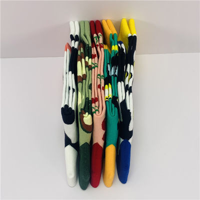 Des chaussettes antibactériennes colorées à motifs Jacquard parfaites pour les femmes