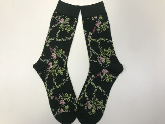 Mettez vos mains sur ces jolies chaussettes en nylon pour hommes