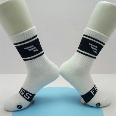 Des chaussettes exclusives pour hommes, des chaussettes de coton avec service spécial, des échantillons personnalisés gratuits.