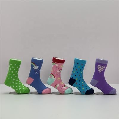 Des chaussettes écologiques pour garçons Des chaussettes en coton durables pour enfants sans imprimerie