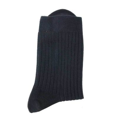 Des chaussettes de créateur en tricot sur mesure chaussettes en bambou à cheville épaisse avec cinq couleurs