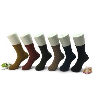 Chaussettes respirantes pour femmes d'automne 6 couleurs de fibre de bambou une taille convient à la plupart 35-40
