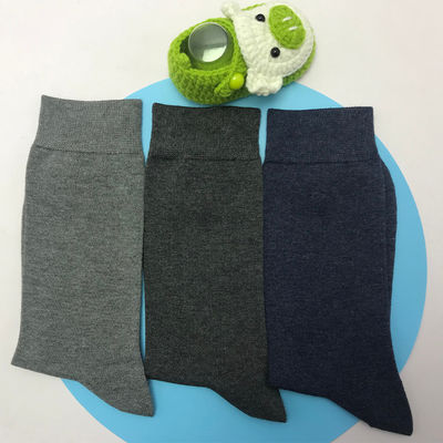 Des chaussettes personnalisables pour hommes en fibre de bambou durable et confortable