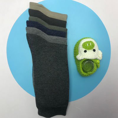 Des chaussettes personnalisables pour hommes en fibre de bambou durable et confortable