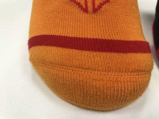 Chaussettes de sport confortables en coton pour hommes avec imprimés multicolores et autres méthodes d'impression