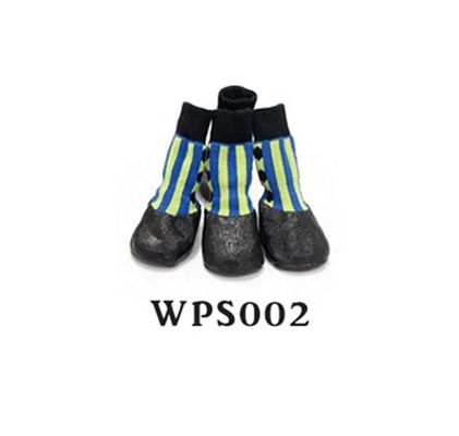 Des chaussettes pour chiots douces et respirantes pour animaux de compagnie
