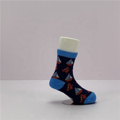 Des chaussettes de classe en coton pour garçons en tissu 70% en coton 28% en polyester 2% en spandex