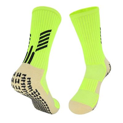 50000 chaussettes de sport pour hommes d'élite avec des performances antidérapantes et d'absorption d'humidité