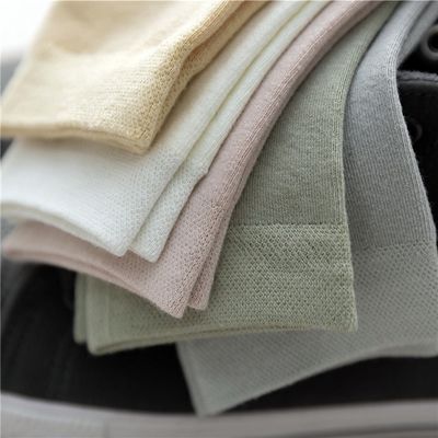 30% de fibre de bambou Longueur de cheville Plain Respirant Confortable Femmes Femmes Chaussettes de bambou
