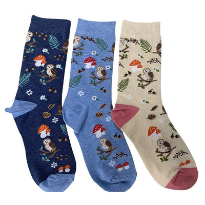 Des chaussettes personnalisées de design d'équipage Jacquard Pattern de dessin animé mignon et drôle pour unisexe adulte