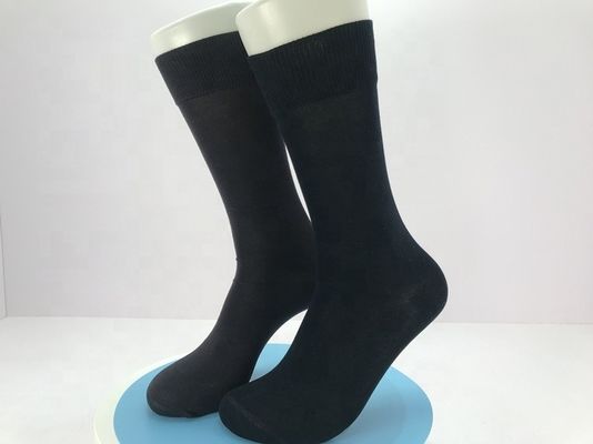 Fabrication de chaussettes pour hommes d'affaires