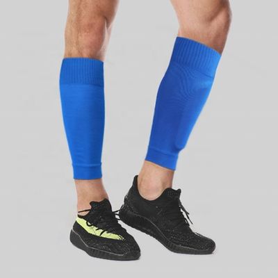 Des bas de basket absorbant la sueur pour hommes 98% de tissu de polyamide chauffe-pieds respirants