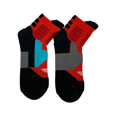 50000 chaussettes de sport en coton unisexe chaussettes de course à la poignée personnalisées pour le printemps