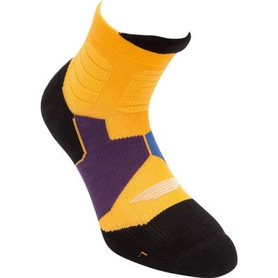 50000 chaussettes de sport en coton unisexe chaussettes de course à la poignée personnalisées pour le printemps
