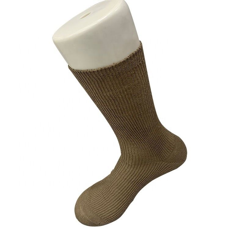 Épaisseur standard quotidienne de chanvre naturel Chaussettes pour femmes tricotées avec des fils de chanvre et de la soie