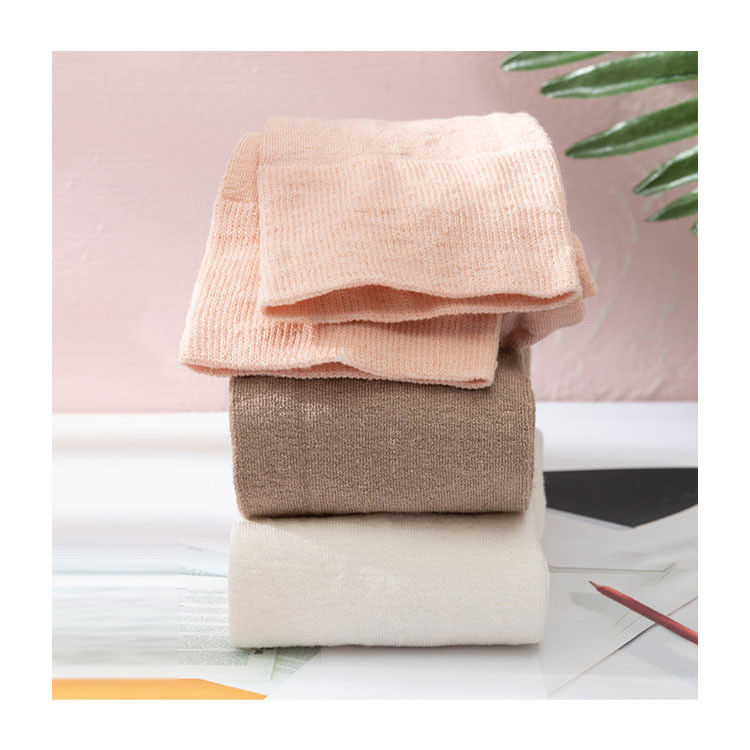 Chaussettes à chevilles pour femmes à l'hygroscopie et à l'odorat 75% chanvre 23% polyamide 2% spandex
