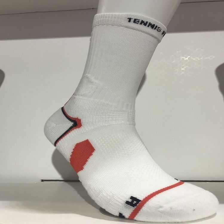 Détection d'aiguille chaussettes de sport de couleur personnalisée pour hommes avec 200 points de suture et style régulier