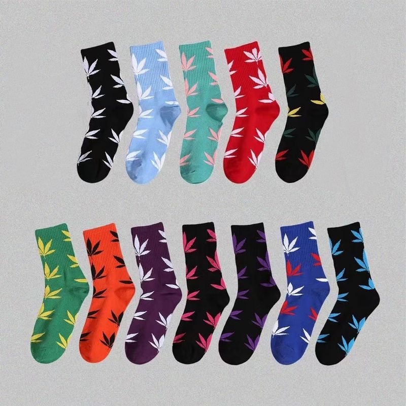 Support 7 jours Temps de livraison de l'ordre de l'échantillon Chaussettes d'hiver pour femmes à tricot antidérapant