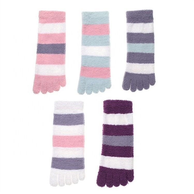 Anti-déroute Femmes Vêtement de laine de corail Cinq doigts d'hiver épais Cozy rayé Cinq orteils Chaussettes quotidiennes