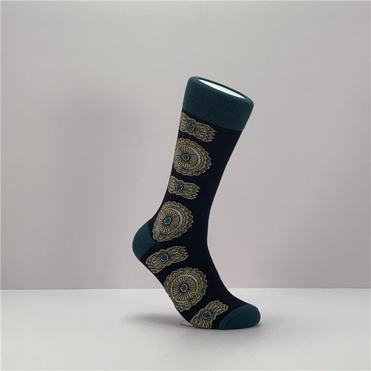 Logo personnalisé chaussettes de coton noir pour le confort de la cheville haute sur les sportifs adultes unisexe