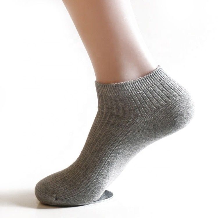 En tant qu'image Couleur solide Coton mince chaussettes pour hommes cheville Robe d'été respirante chaussettes tissées