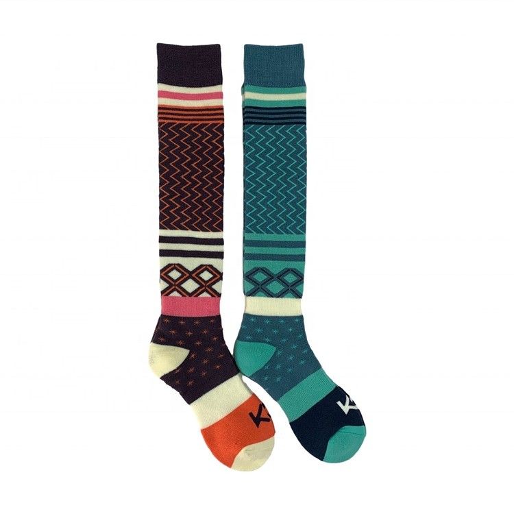 Méthodes d'impression Autres chaussettes en laine pour femmes tricotées chaussettes de sport de concepteur sur mesure haute genou