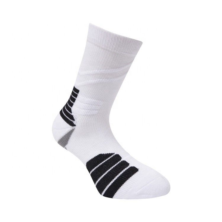 Des chaussettes pour équipe de basket-ball adsorbant la sueur, confortables, respirantes, en coton d'hiver.