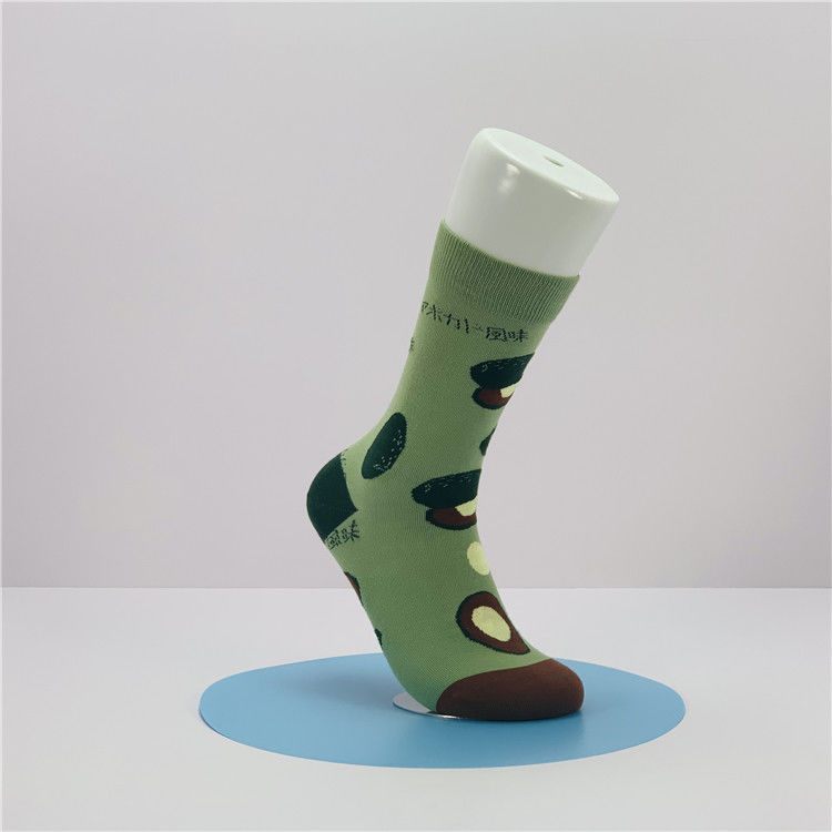 Des chaussettes antibactériennes colorées à motifs Jacquard parfaites pour les femmes