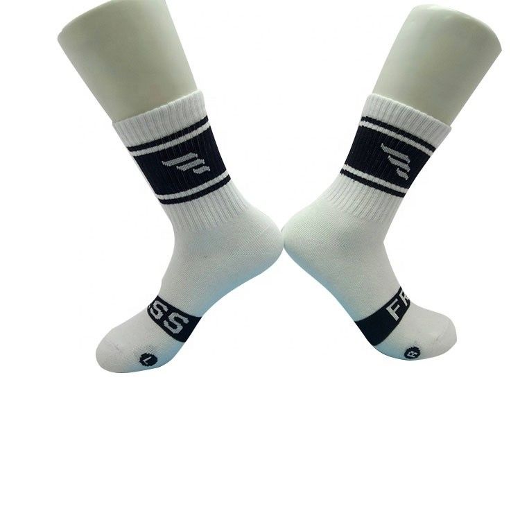 Des chaussettes exclusives pour hommes, des chaussettes de coton avec service spécial, des échantillons personnalisés gratuits.